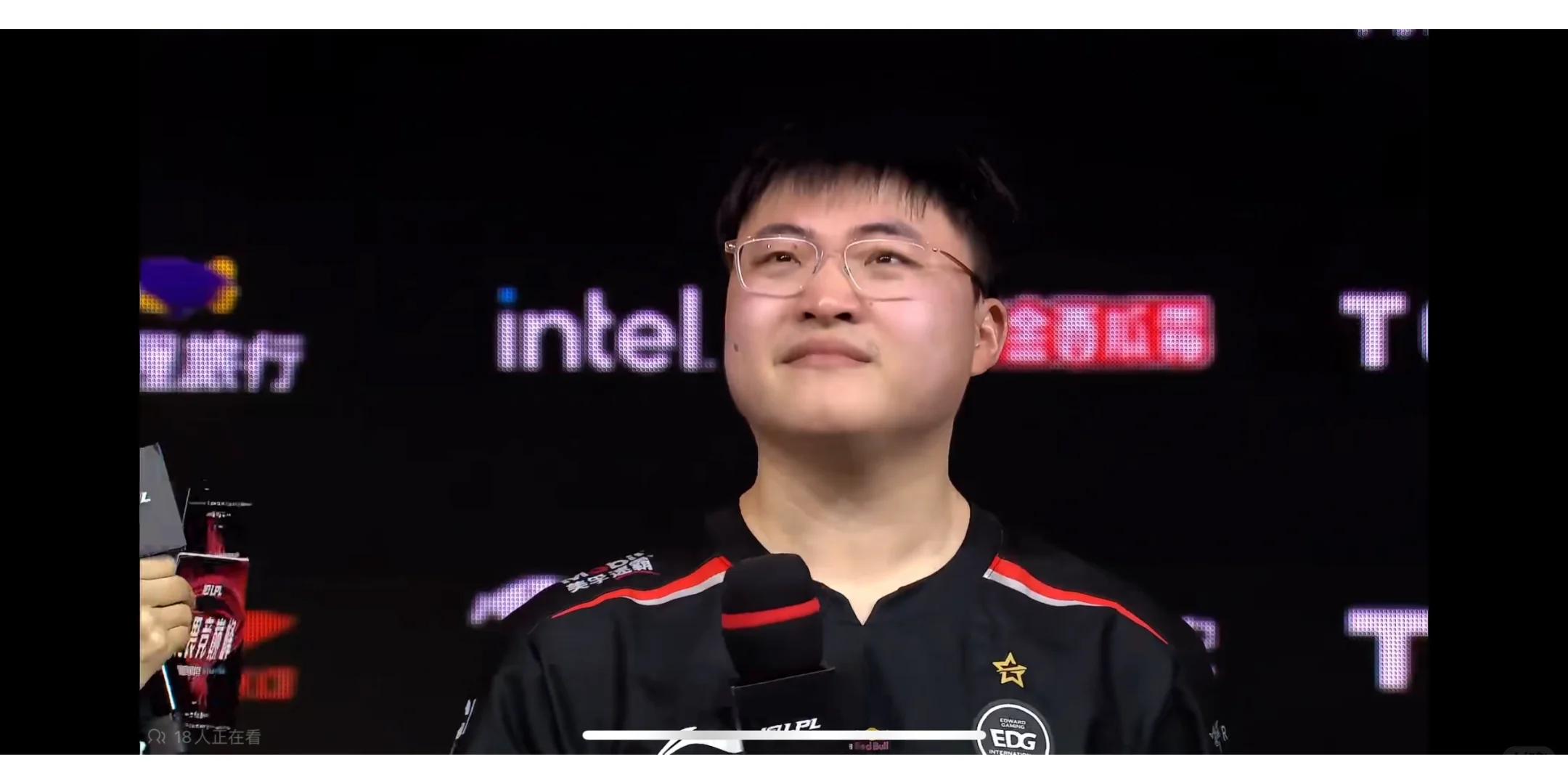  Uzi赛事官方发布精彩发挥新规，巴塞罗那争议不断！
