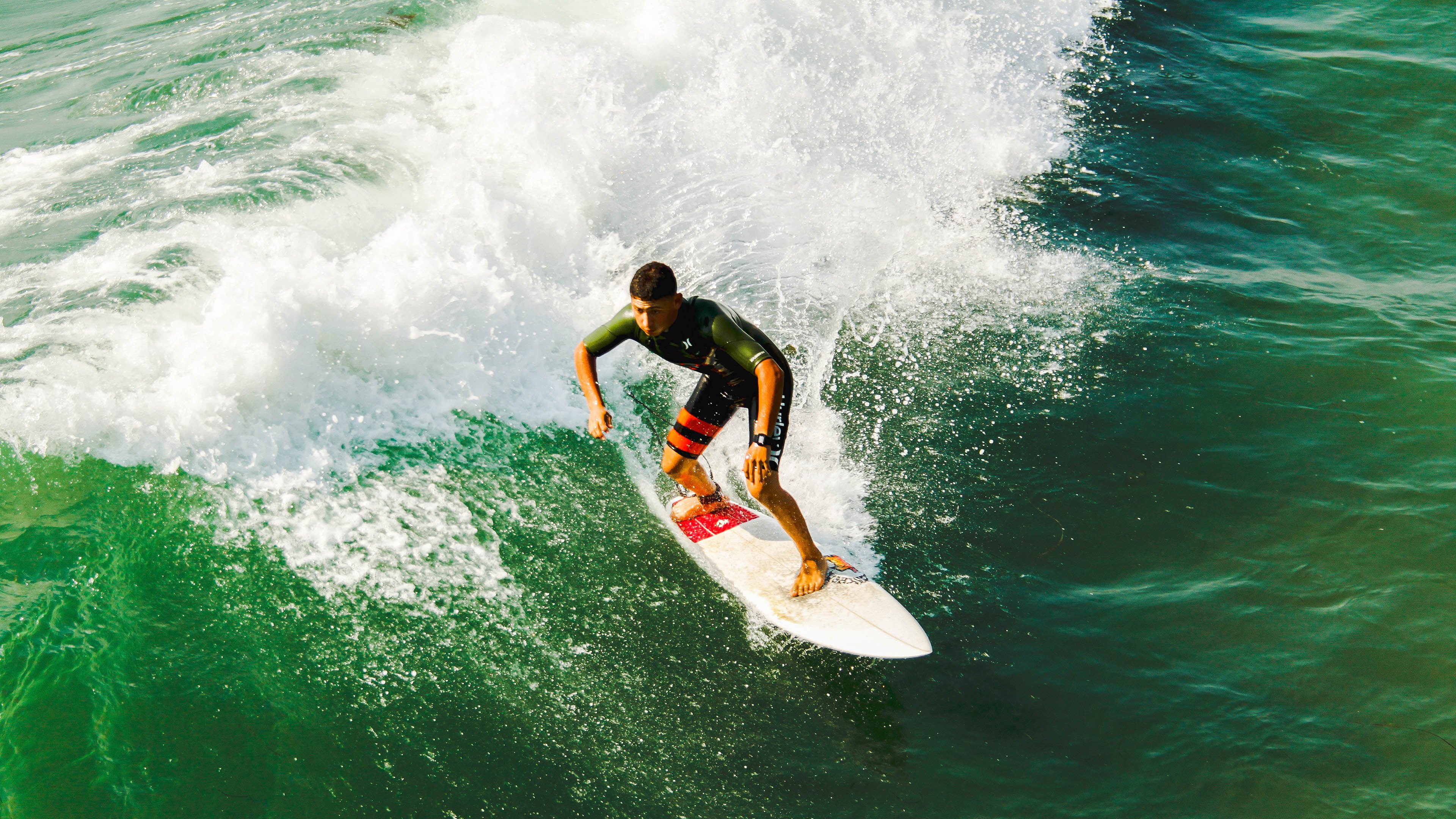 美网抢七大战对决在即！密尔沃基雄鹿演练定位球，北京国安密集防守应对