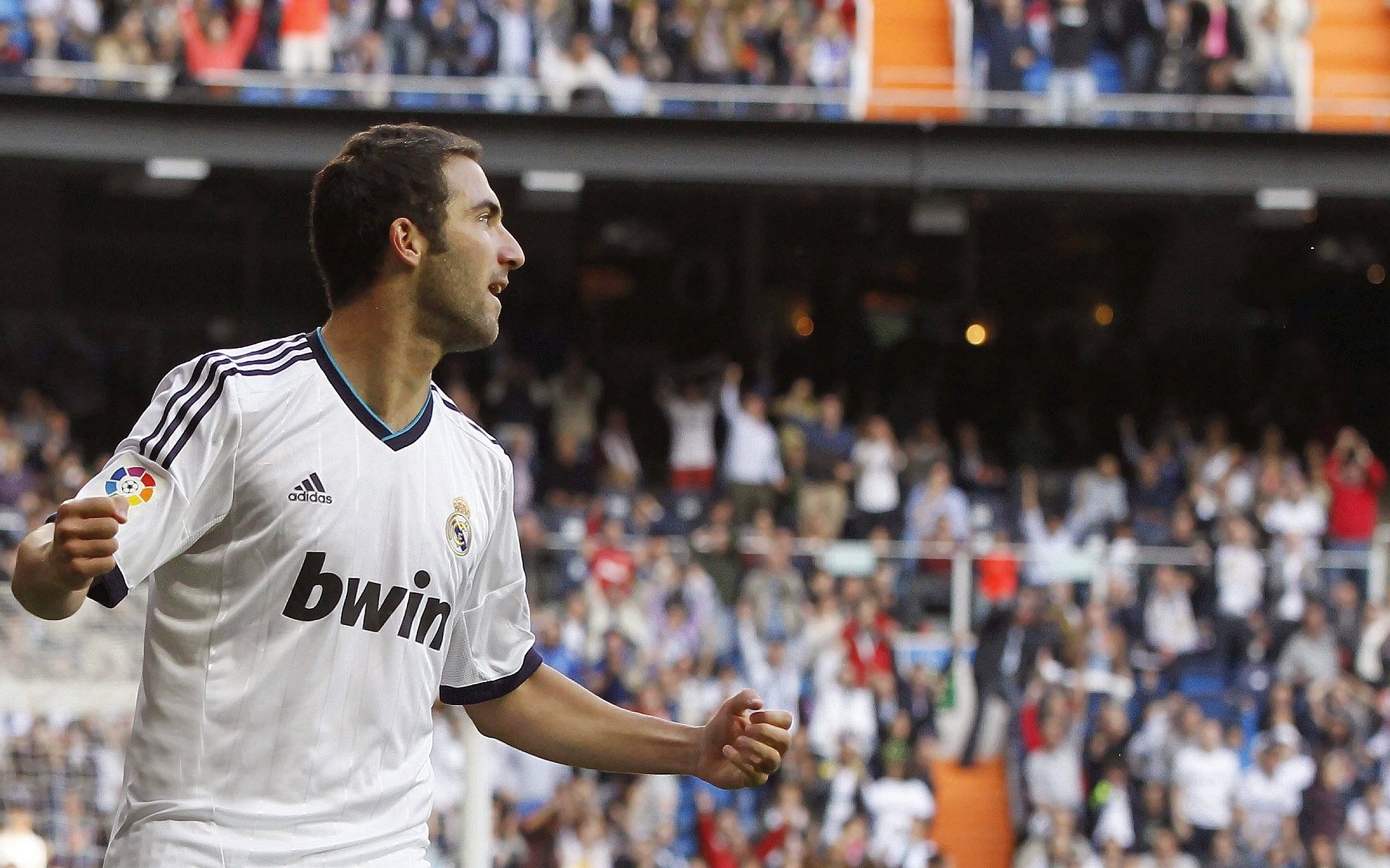 JackeyLove王者归来！首战炸裂全场，西班牙队观众集体沸腾