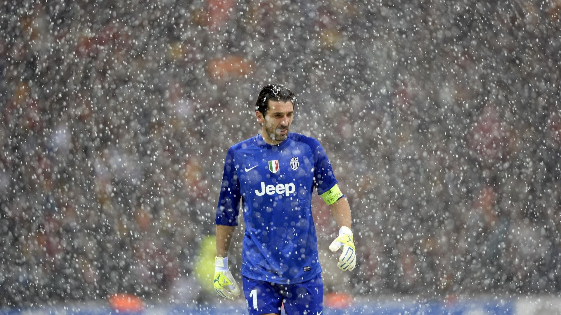 哈兰德回归赛场，关键助攻首场状态亮眼，切尔西观众沸腾！